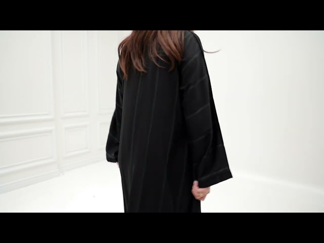 عبايةكلوش بأزرار مقلم بلون اخضر 1179001