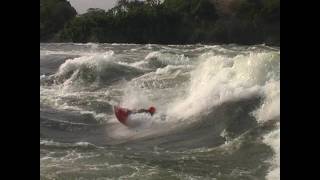 preview picture of video 'Riversurfing in Uganda  on the White Nile- Episode II'