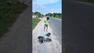 Download lagu Unique Skating Skills and Techniques You😇😲#tiktok#ytshorts#rollerskating#inlineskatingwheels mp3