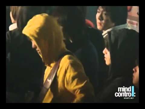 [FANCAM] 100212 CNBlue singing & dancing Mazeltov (Ze:A)