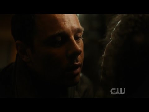 Charmed Reboot 2x01 - Macy hallucinates about 'Harry'?