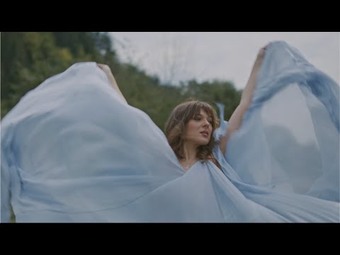 Anastasia - Mai tineri ca azi (Official Video)