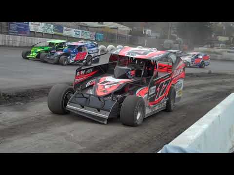 Modifieds at Middletown 2019 - Eastern States - Friday heat races. pit walkabout