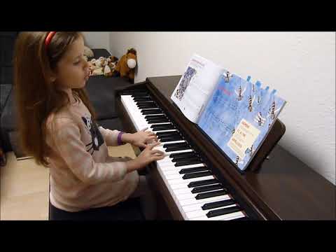 Summ, Summ, Summ - Leandra (6 Jahre) lernt Klavier spielen