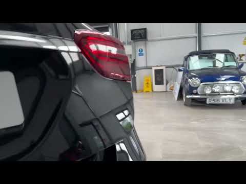 19 MERCEDES-BENZ GLA URBAN PETROL - Image 2