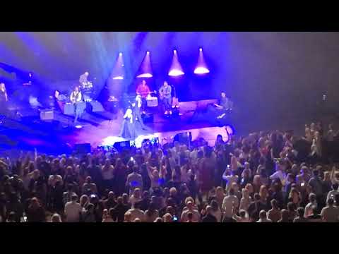 Hari i Darija Vračević - Strah me da te volim & Samo da rata ne bude Sava centar 14.04.2018