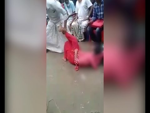 অবৈধ সম্পর্কের অপবাদে প্রবাসীর স্ত্রীকে পেটানোর দৃশ্য ভাইরাল