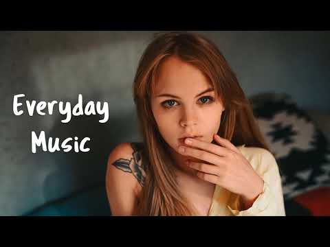 Cyrillic & Iwayo ft. Dina - Right Here