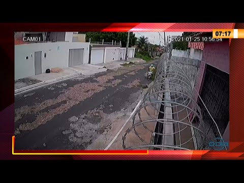 Câmera registra dupla assaltando moto em Timon 26 01 2021