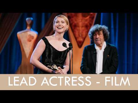 Jessie Buckley (Hamnet) wins Lead Actress Film - Presented by Stephen Rea | IFTA Awards 2026