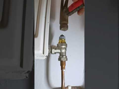How to fix a radiator not getting hot! Check the valve and give it a tap! #plumbing #diy #howto