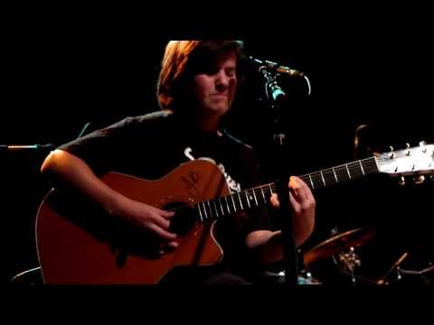Bobby Paltauf (Solo): Lights Are On But Nobody's Home [HD] 2013-10-06 - Fairfield, CT