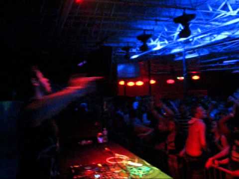 Microsis @ Quad : Heatbeat - Rocker Monster