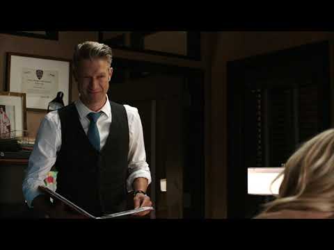 Rollins + Carisi 23x01 Scene 10 [Carisi wants to take Rollins out for dinner]