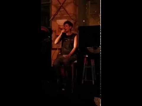 Κάτω απ΄το πουκάμισό μου-Έλενα Δεληχρήστου