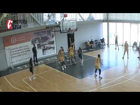Moterų lygos momentas: Gedvilė Savostaitė ir Kristė Timofejeva (Kauno „Aistės-LSMU“)