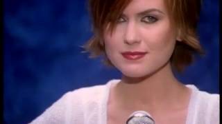 Juliana Hatfield -  Universal Heart Beat (Official Music Video)