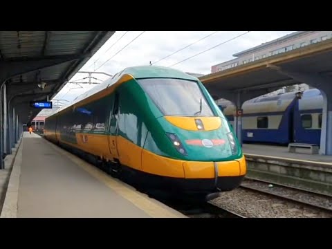 Automotor IC2 DMU Astra Trans Carpatic cu/with IR15535 București Nord-Brașov in Bucureşti Nord