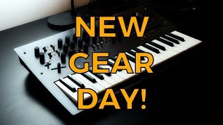 Video thumbnail for New Gear Day! Korg Minilogue PG by Oscillator Sink