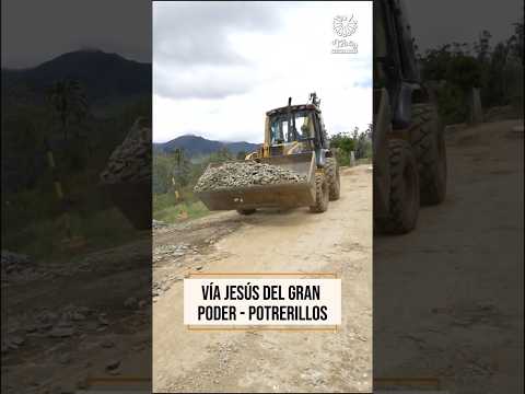 🛣️ Seguimos transformando la matriz vial en el Azuay