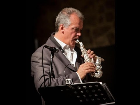 Attilio Berni plays Chega de saudade with two Eb sopranino saxophones