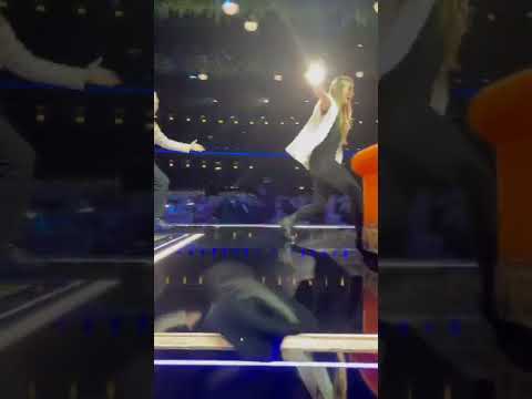 Alexandra Daddario responde a las críticas: «No soy una mala actriz, tengo una nominación al Emmy»