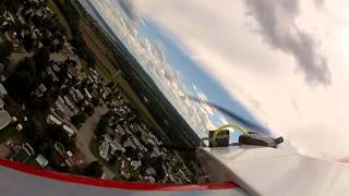 preview picture of video 'l'avion Rc voler sur la ville de Roberval'