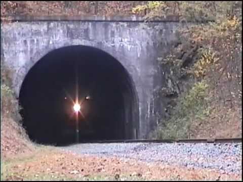 Classic WMRY: Western Maryland RY #734 at Brush Tunnel-Twice! (October 16 2000)
