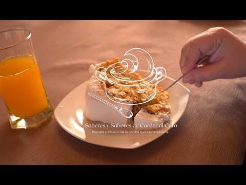 Torta de bizcocho con durazno y manjar
