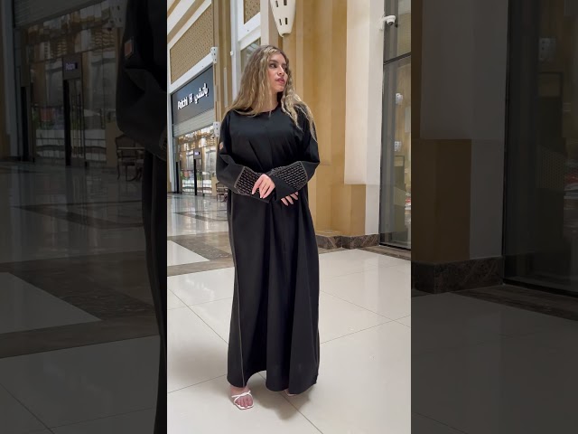 عباية كريب بتطريز يدوي