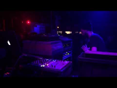 DUBATRIATION play CALIM STEPPA dubplate @les Tanneries