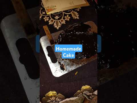 my mother a chocolate 🍫 cake 🍰