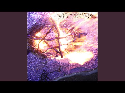 SACR3D (feat. Nixie)