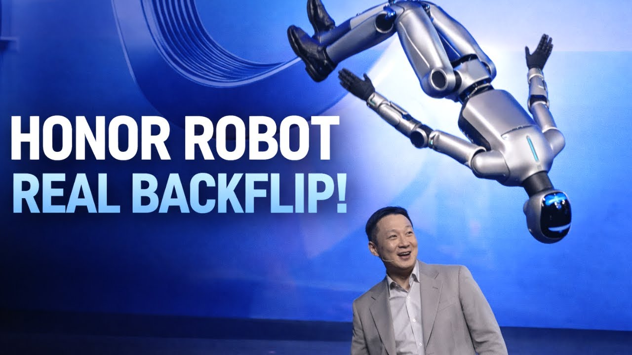 Honor humanoid robot performing at MWC 2026