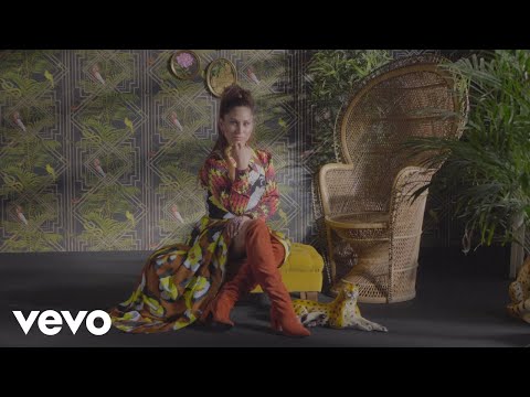 Antonia - Mi Momento Es Mío