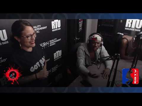 Geno Billi freestyling on Battle Bar TV