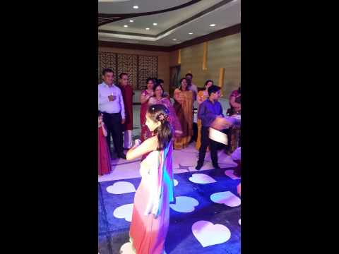 Avishi dance performance