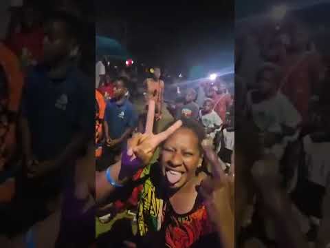 Performing Meri bigbay live at Namburu park Port Vila 🇻🇺