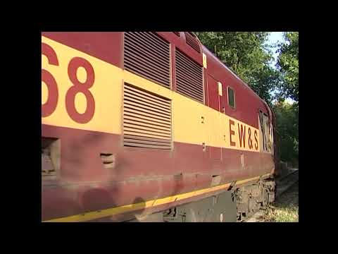 Class 37: Cornwall - 37668 shunts the Moorswater Cement, 10th August 1999 #trains #class37