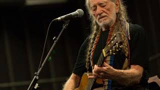 Willie Nelson Greatest Hits & Some That Will Be-side A-Railroad Lady,Heartaches Of A Fool,