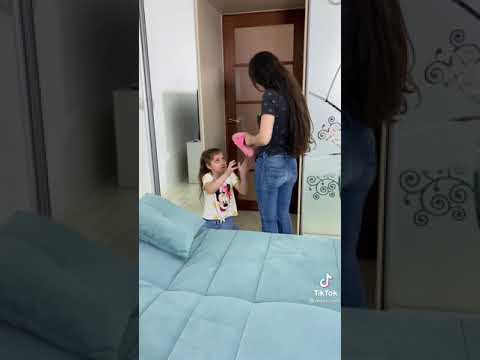 Daughter slap mummy's ass prank /funny comedy tiktok compilation