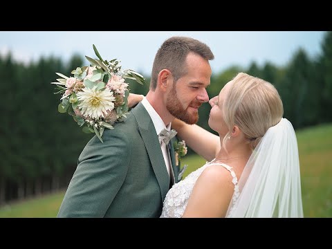 Hochzeit am romantischen Bauernhof - Hochzeitsvideo Österreich - Anna und Marcel