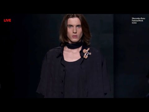 1377 Fall/Winter 2021 Runway Show | Mercedes-Benz Fashion Week Russia | VRAI Magazine