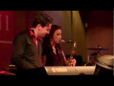 Jonathan Fritzen and Jessy J perform "Fly Away" live at Spaghettini's