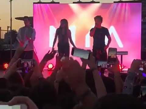 MYA Feat. Leslie Grace - Fuego (Chile)