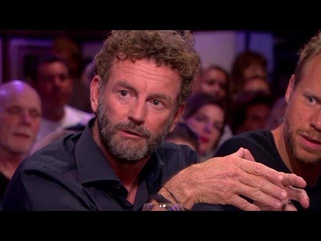 Kluun: "Mensen hardop laten lachen met geschreven tekst is rete moeilijk" - RTL LATE NIGHT