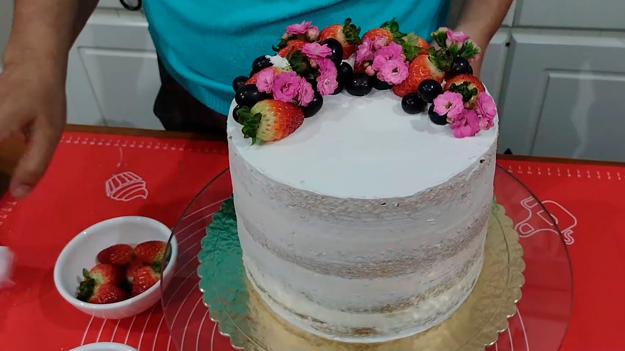 BOLO SEMI ESPÁTULADO COM FRUTAS / RECHEANDO BOLO COM CONTENÇÃO DE CHANTILLY @PARISCAKEDESIGNER