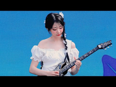 250601 QWER 히나 메아리 직캠 (QWER HINA fancam) @2025 Weverse Con Festival