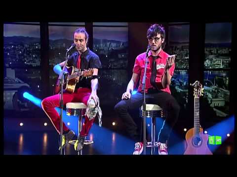 Antílopez - "La Gatita Presumida" (en directo con Buenafuente BFN La Sexta HD)