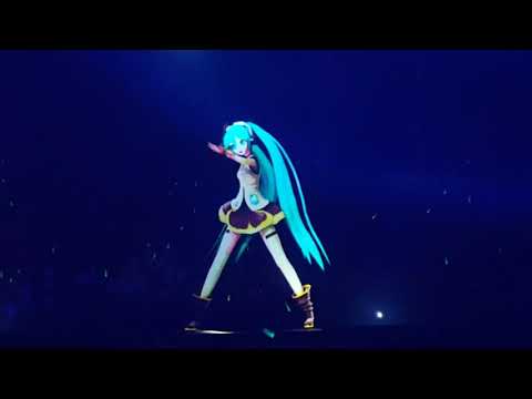 Miku Expo 2016 Live Concert In Toronto / New York - Weekender Girl by HachioujiP & kz(livetune)